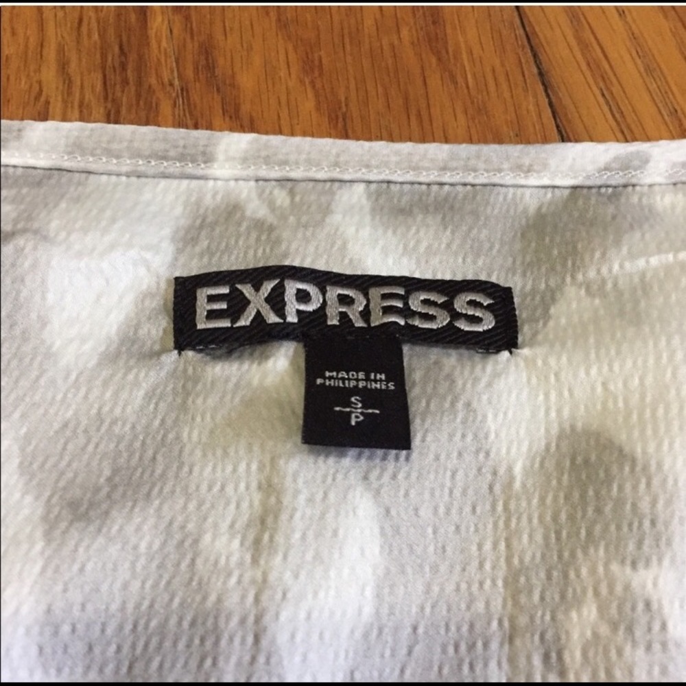 Express Dress - Picture 2 of 4